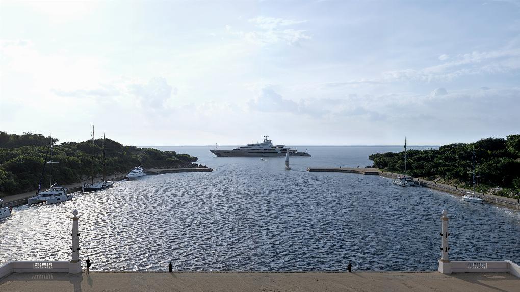 Palaces in the Mediterranean