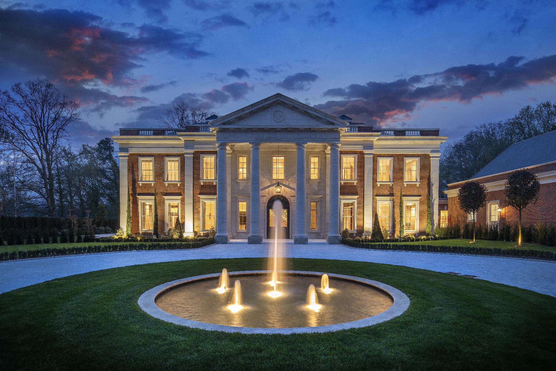 Hills End – Surrey